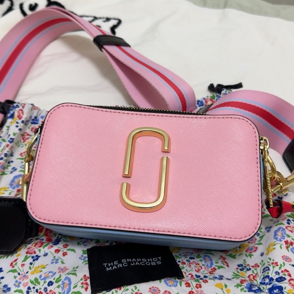 Marc Jacobs pink camera bag - Picture 1 of 9